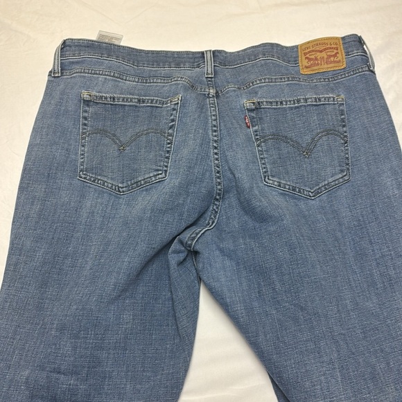 Levi’s Women's Blue Distressed Boyfriend Jeans - Picture 6 of 7
